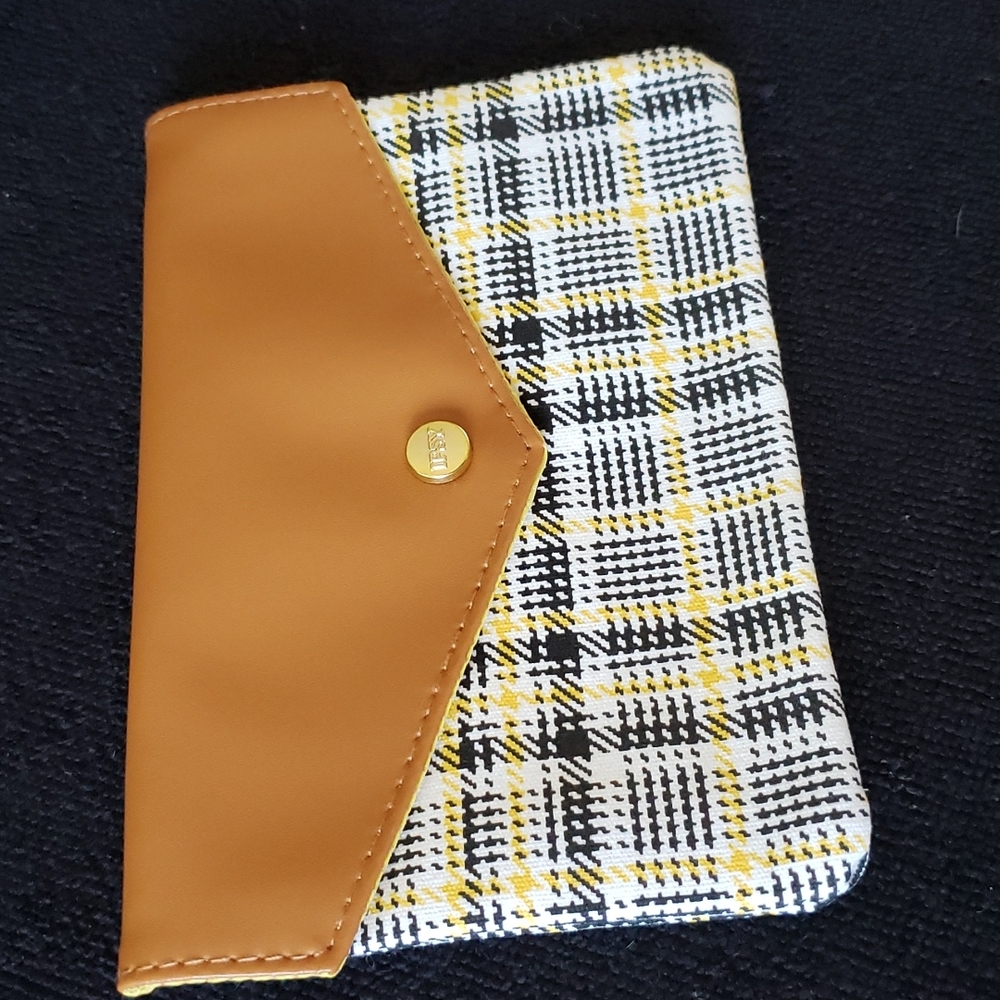 🥳3 for $20🥳 - Ipsy Plaid Make Up Bag - Picture 3 of 5